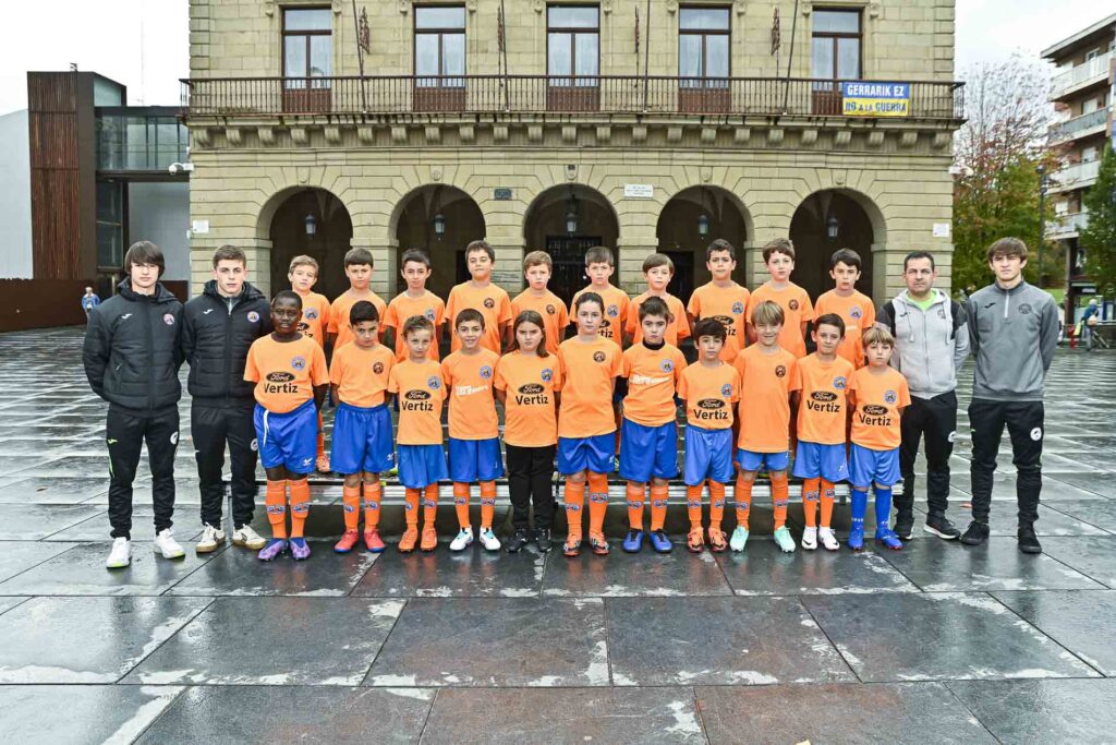 01.cd-san-marcial-futbol-eskola-benjamin-2015-23-24-01