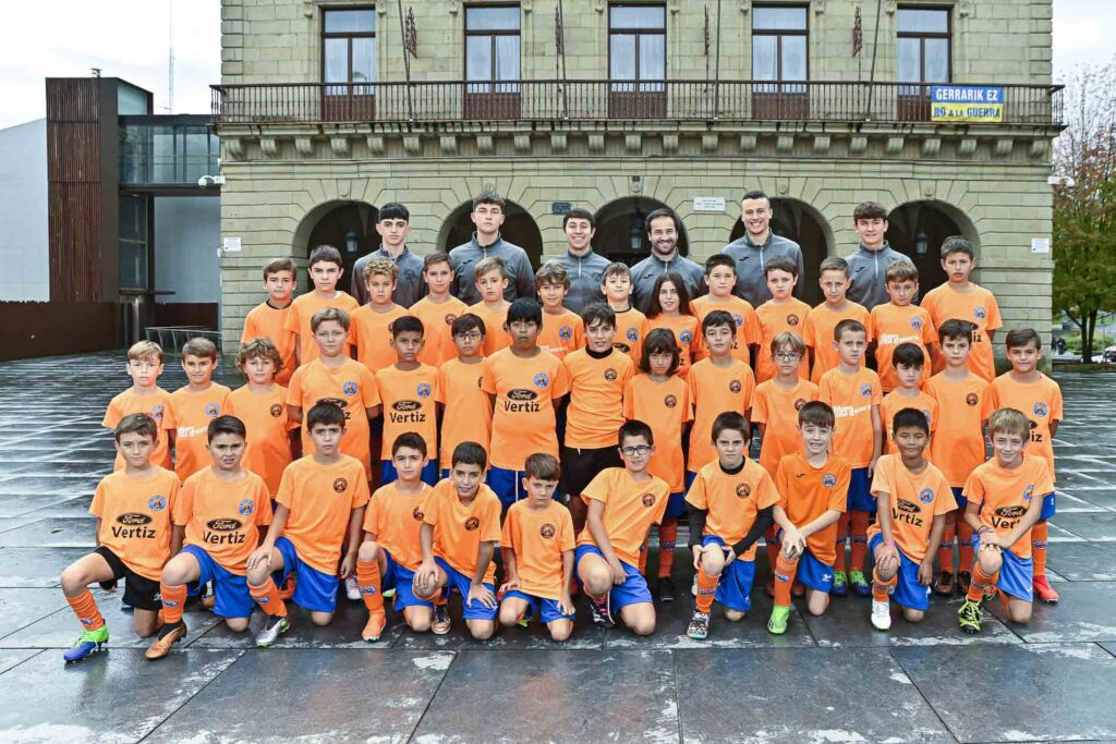 02.cd-san-marcial-futbol-eskola-benjamin-2014-23-24-01