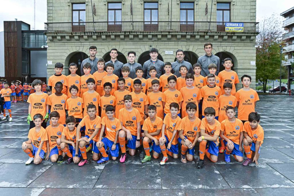 03.cd-san-marcial-futbol-eskola-alevin-2013-23-24-01