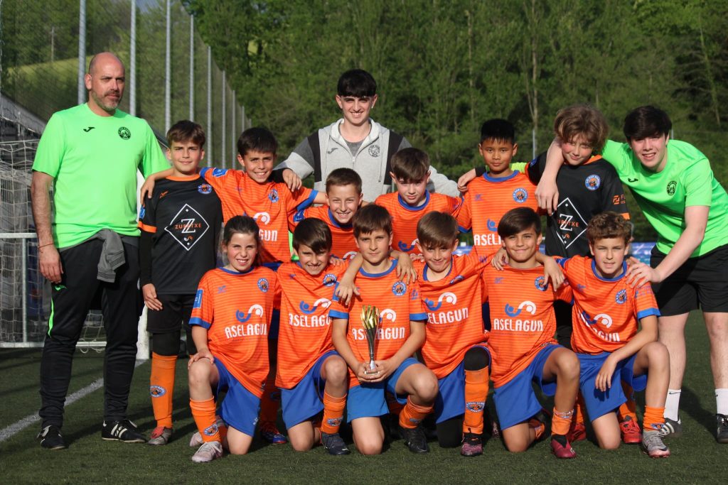 Osasuna, campeón IV Torneo Solidario Ricardo Gómez