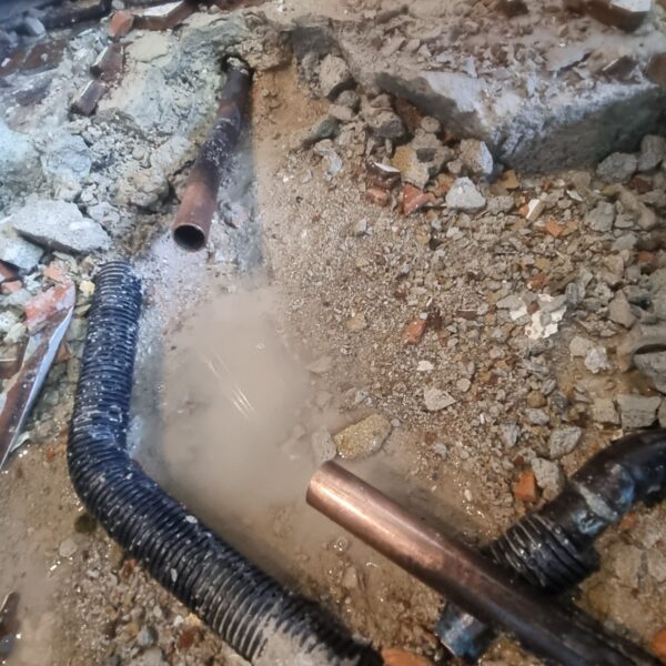 Reparación y detección de fugas de agua 16 Detección y reparación de fugas de agua