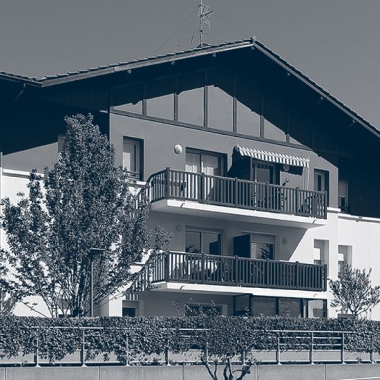 BEE34AAF-CDE9-EBA7-3B3D-1EFECE42EFEF_XL