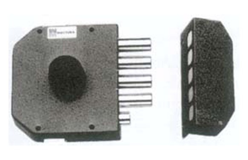 CERRADURA SOBREPONER CON VARILLAS GOLPE Y LLAVE
